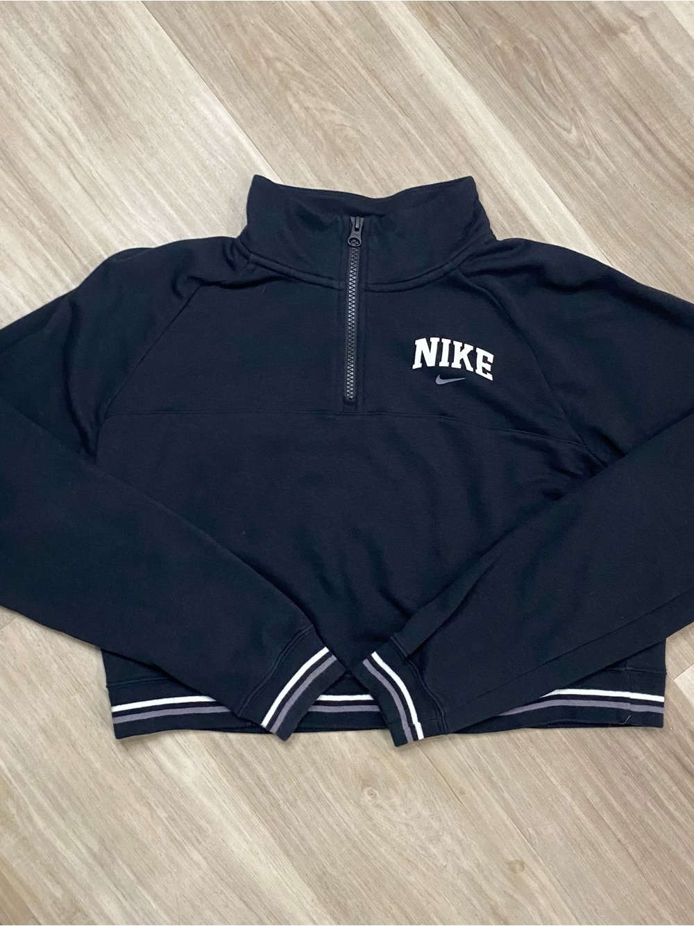 Nike Sweatshirt Womens Medium M Black Fleece Cropped 1/4 Zip Pullover